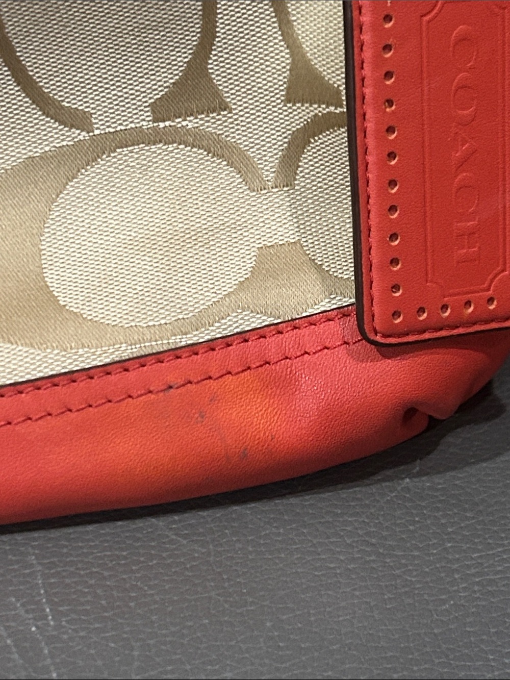 Coach Signature Hobo crossbody bag GUC - Picture 8 of 16